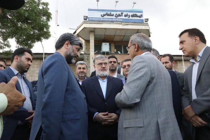 استاندار آذربایجان غربی: رفع مشکلات حمل و نقل ریلی استان در دستور کار جدی دولت است استاندار آذربایجان غربی: رفع مشکلات حمل و نقل ریلی استان در دستور کار جدی دولت است