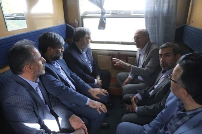 ۱۰ دستگاه واگن به ناوگان حمل و نقل ریلی آذربایجان غربی واگذار شد