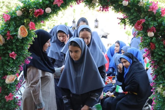 جشن جوانه‌ها با حضور ۵۹ هزار دانش آموز پایه هفتم آذربایجان‌غربی برگزار شد