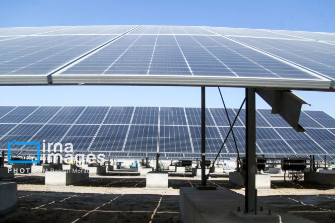 جبران ناترازی برق آذربایجان غربی با نصب پنل‌های خورشیدی