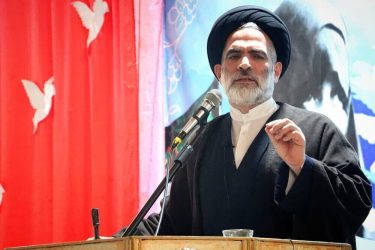 امام جمعه سلماس: شکرگزاری نعمت‌های الهی موجب تقویت ایمان و وحدت اجتماعی می‌شود