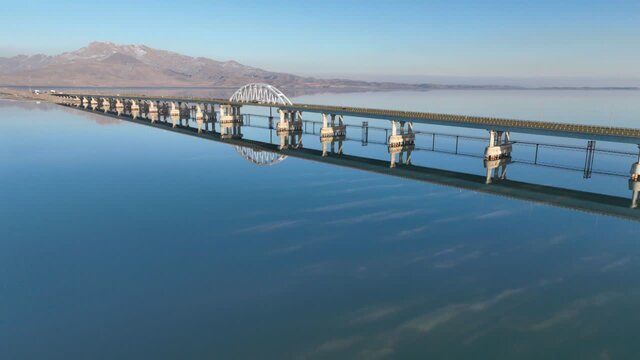 معیشت جایگزین کشاورزی برای احیای دریاچه ضروری است