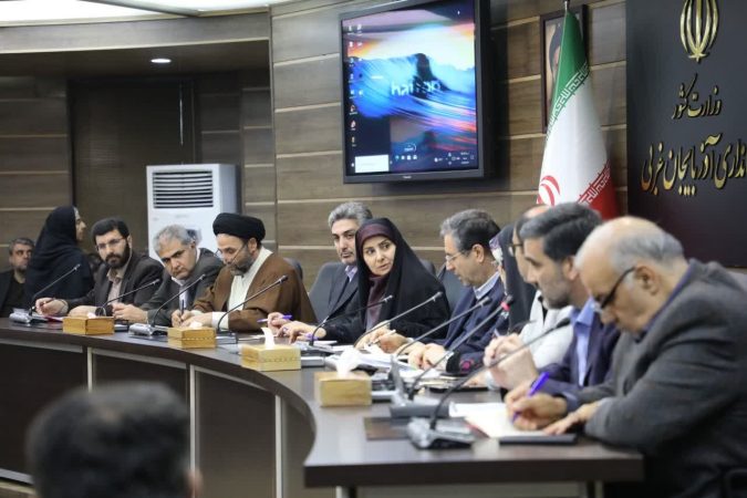 وزیر راه تمامی اختیارات مرزی را به استاندار آذربایجانغربی تفویض کرد وزیر راه تمامی اختیارات مرزی را به استاندار آذربایجانغربی تفویض کرد