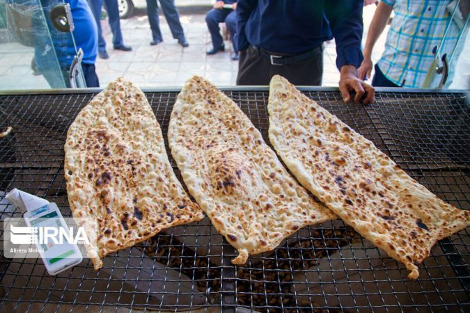 ۲۰۰ ژنراتور برق آماده تحویل به نانوایان آذربایجان غربی است/ استمرار مطلوب پخت نان