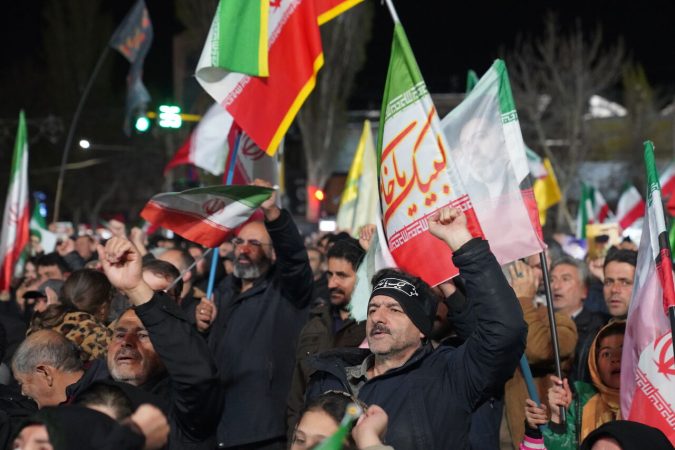 خیابان‌ها تجلی گاه اراده ملی/خروش غیرت در شب‌های بهاری آذربایجان‌غربی