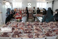 توزیع نذورات قربانی در آذربایجان غربی؛ گوشت قربانی به سفره مددجویان رسید