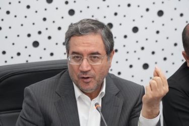استاندار آذربایجان‌غربی: همه توان برای حل مشکلات خسارت‌دیدگان جنگ بسیج شود