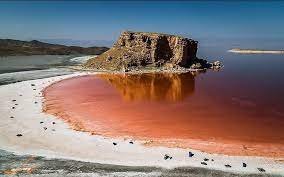 حجم آب دریاچه ارومیه از ۳ میلیارد مترمکعب گذشت